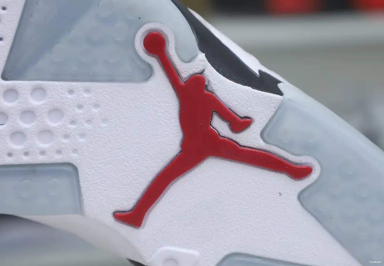 6 JORDAN OG RETRO AIR 2021 'CARMINE' 0630